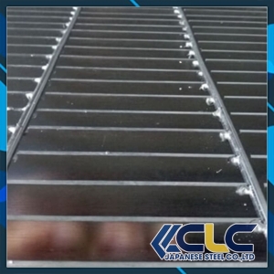 Sàn grating là gì? Báo giá sàn grating mới nhất 2025 & cách chọn đúng tránh mất tiền