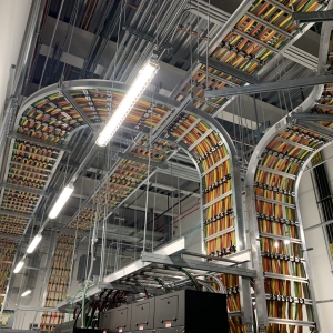 Thang máng cáp là gì? Báo giá & ứng dụng mới nhất 2026